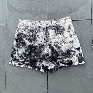 YMI‎ High Rise Dream Fit Distressed Denim Shorts Sz 9/29 Waist